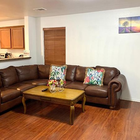 Room Downtown Dallas Bagian luar foto