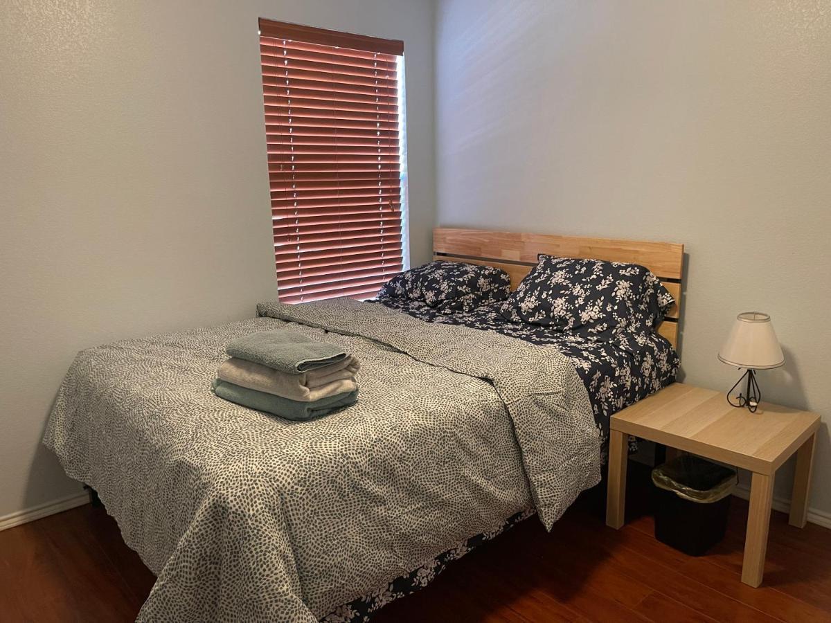 Room Downtown Dallas Bagian luar foto